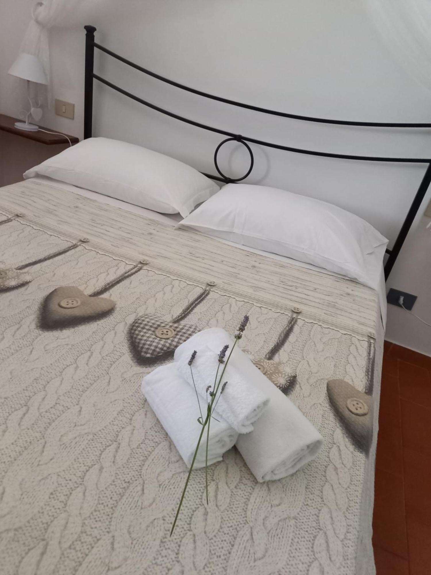 La Mariola Apartments Santa Luce Δωμάτιο φωτογραφία